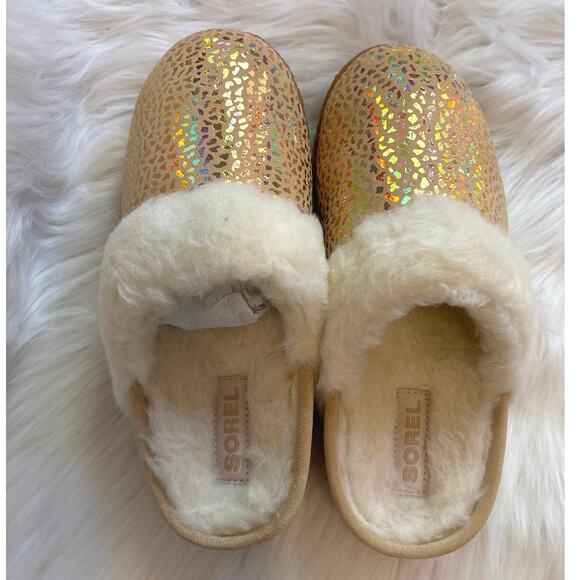 Sorel New in Box Kids Yakiska Slide II Gold Fur Lined Slippers Youth 4 - Picture 3 of 5